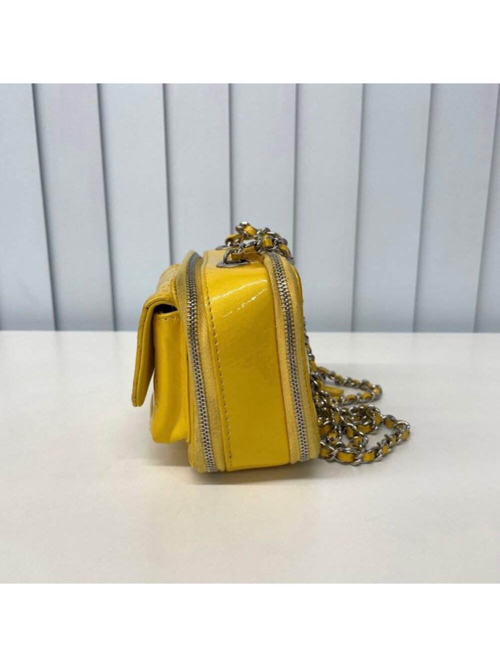 Chanel Mini Quilted Patent Leather Chain - Picture 4 of 10